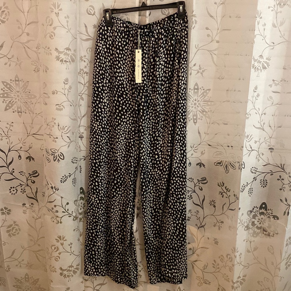 Boutique flowy pants size large